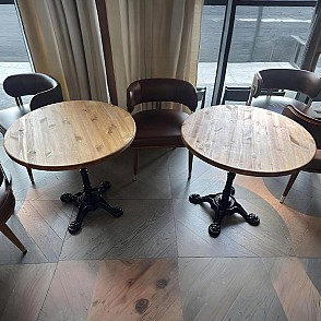 Стол Cafe table