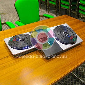 Музыкальный аттракцион DJ Hero