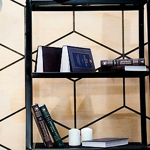 Книги в твёрдой обложке для декора