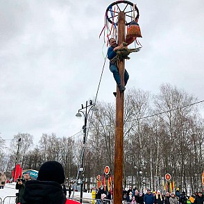 Масленичный столб